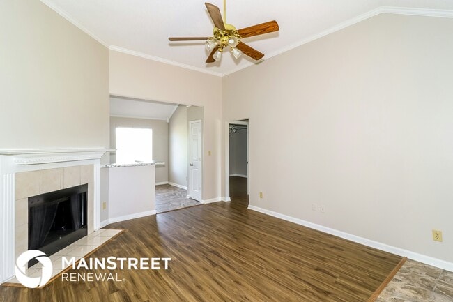 Building Photo - 2202 Stone Stream Dr