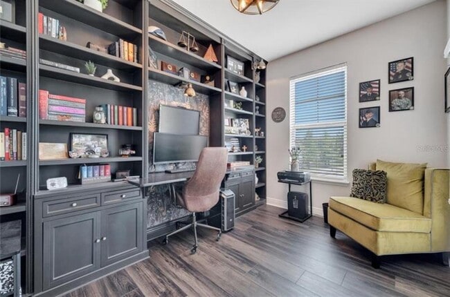 Foto del edificio - 9997 Town Lake Dr