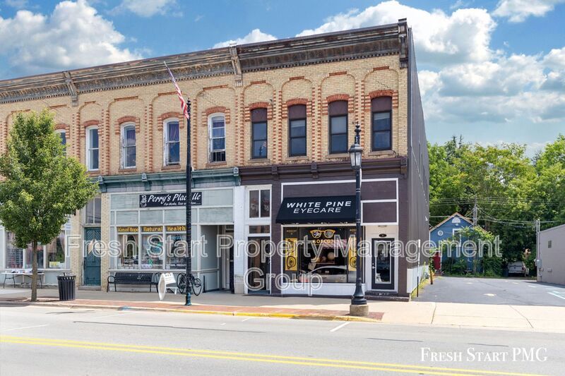 Primary Photo - 88 N Main St NE