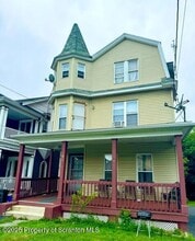 Building Photo - 1715 Sanderson Ave