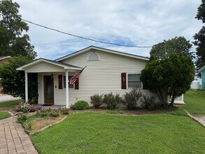 Building Photo - 79 Ridgecrest Dr