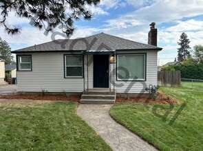 Building Photo - 2509 W Upton Ave