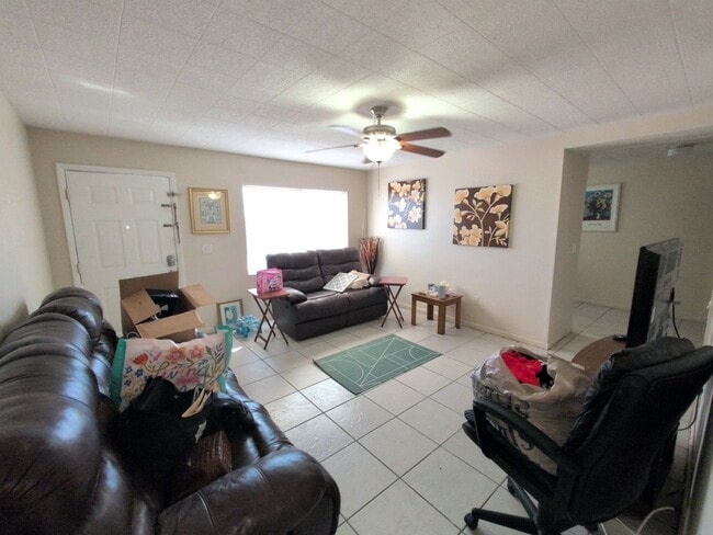 Building Photo - 510 Avenue K NW