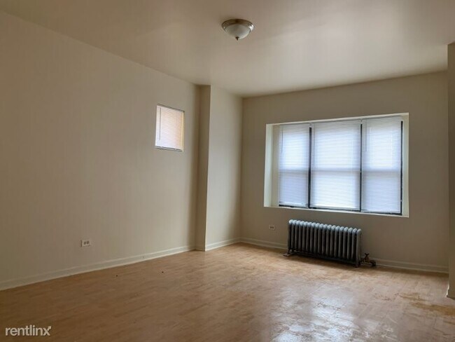 Foto del edificio - 2 br, 1 bath Apartment - 4031-4035 W Gladys