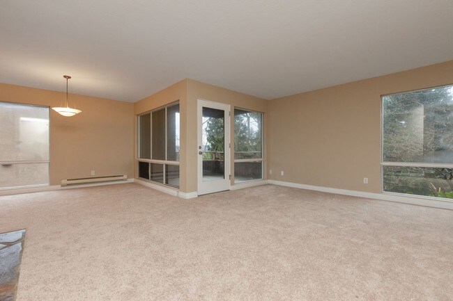 Building Photo - Huge Magnolia 1 Bedroom