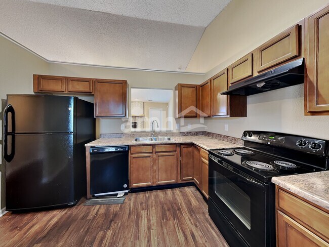 Foto del edificio - 3742 Laurel Cherry Ln