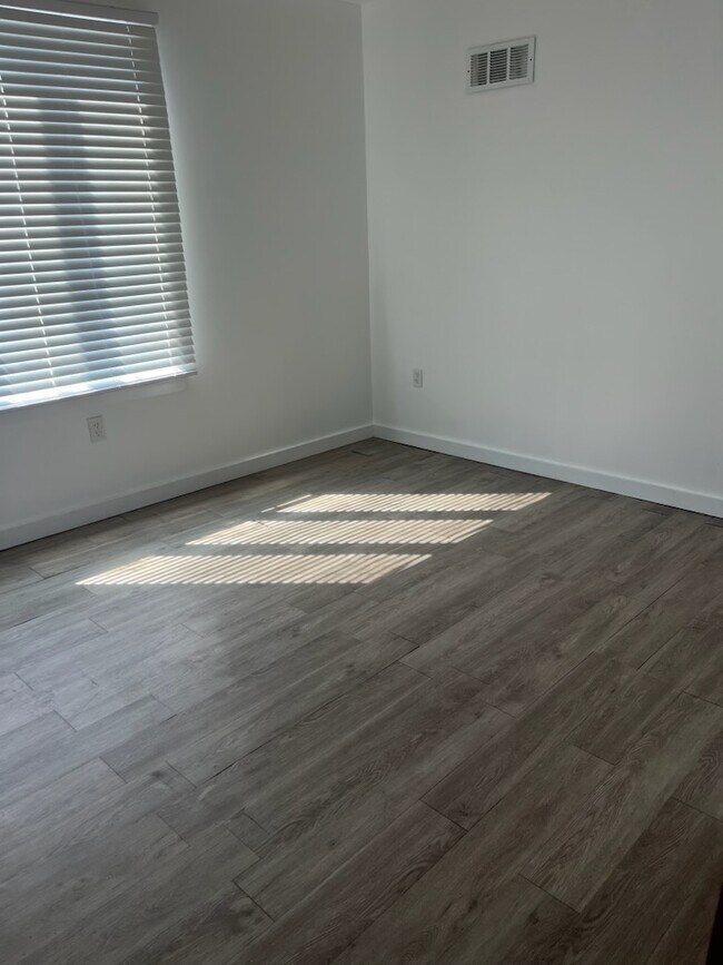 Foto del edificio - 4114 Cambridge St