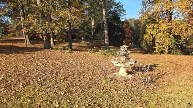 Foto del edificio - 101 Vivian Dr