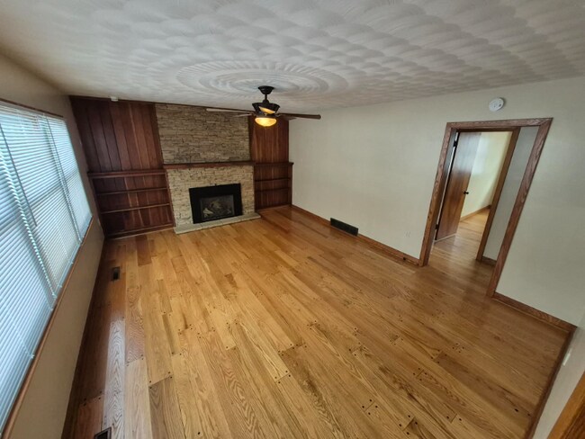 Foto del edificio - 317 Ruskin Dr