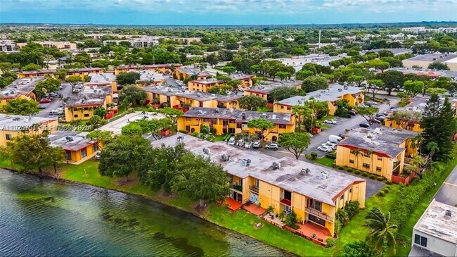 Foto del edificio - 13761 SW 84th St