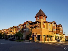 Building Photo - 2051 N Main St