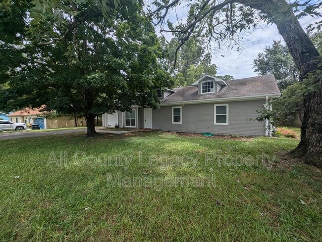 Building Photo - 816 Jefferson Dr SW