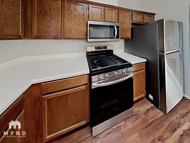 Foto del edificio - 6454 Eastbriar Dr