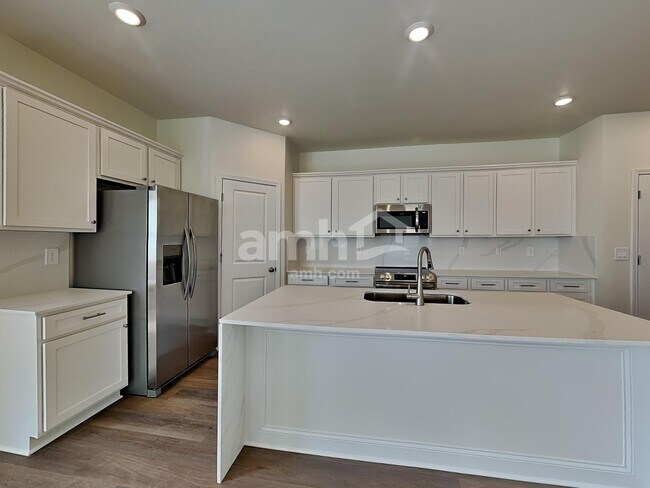 Foto del edificio - 3307 Emzy Dr