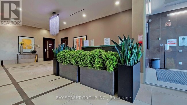 Photo du bâtiment - 111 Upper Duke Crescent