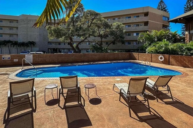 Building Photo - Ocean Front Complex w/ Pool & Amenities, Fully Furnishish