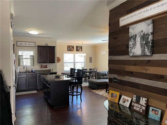 Building Photo - 2660 Dr Bramblett Rd