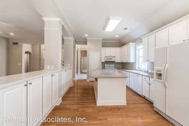 Foto del edificio - 5 br, 4 bath House - 227 Brookview Place