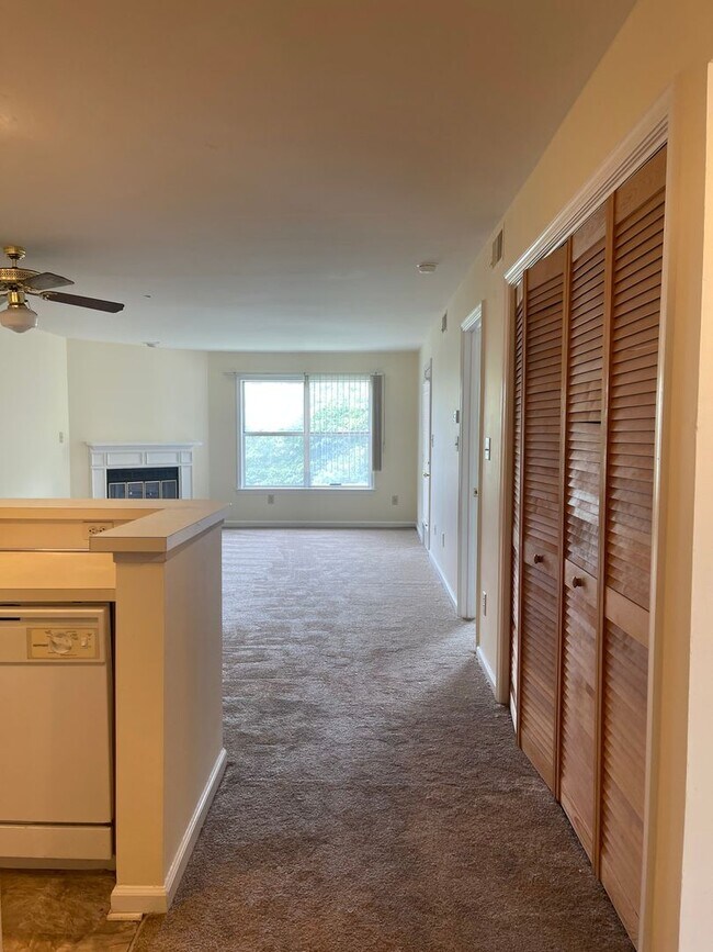 Building Photo - 110 Lantana Ln