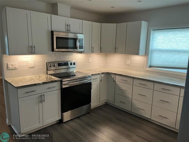 Building Photo - 11418 NW 41st St