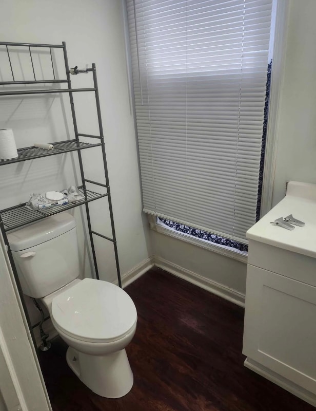 Building Photo - 412 Oneida St