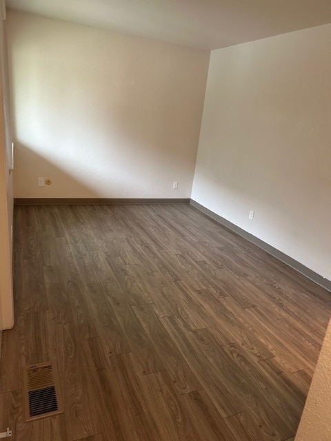 Building Photo - Parkwood Manor