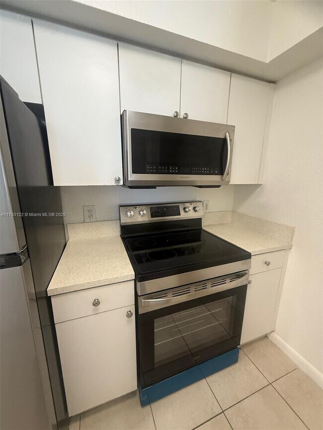 Building Photo - 15410 SW 284th St