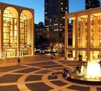 Foto del edificio - 30 W 63rd St