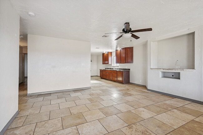 Building Photo - 25 Lemin Ave