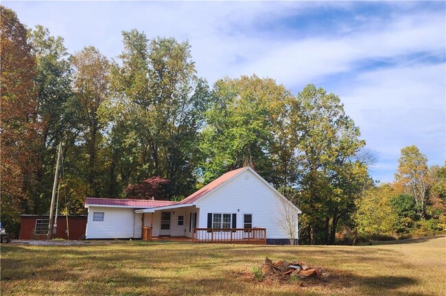 Building Photo - 551 Upper Bethany Rd