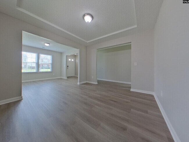 Foto del edificio - 113 Fox Grove Cir