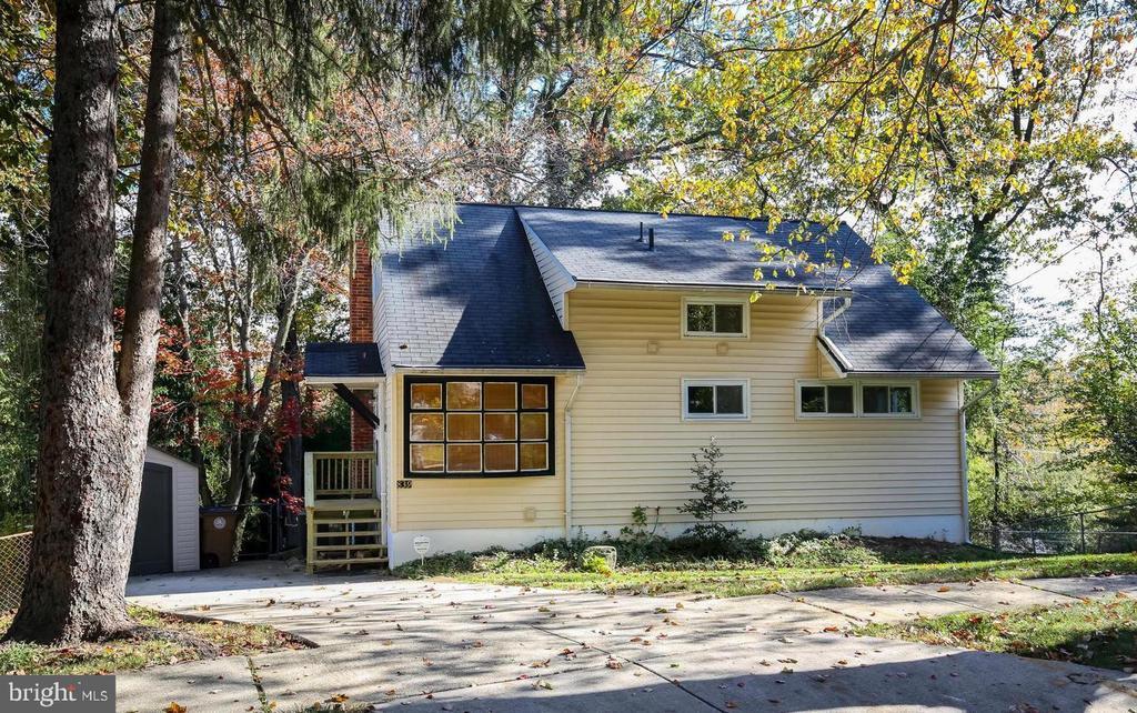 Foto principal - 839 Bowie Rd