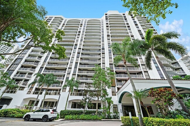 Foto del edificio - 3610 Yacht Club Dr
