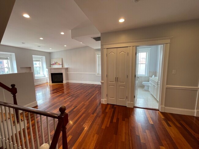 Foto del edificio - 116 W Broadway