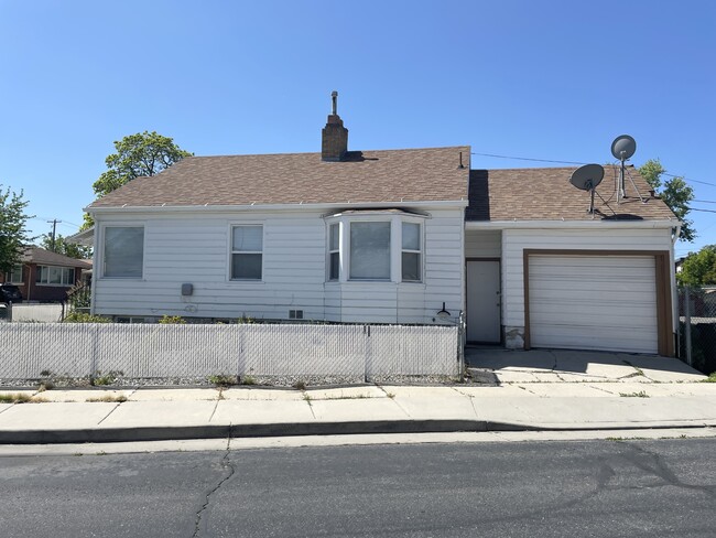 Building Photo - 4880 S Wasatch St