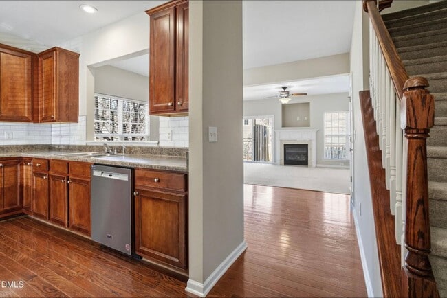 Building Photo - 305 Anterbury Dr