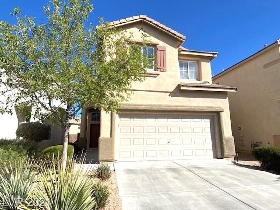 Primary Photo - Gated Community! Fabulous 4 Bedrooms Plus Large Loft. One Bed and Bath Downstairs.