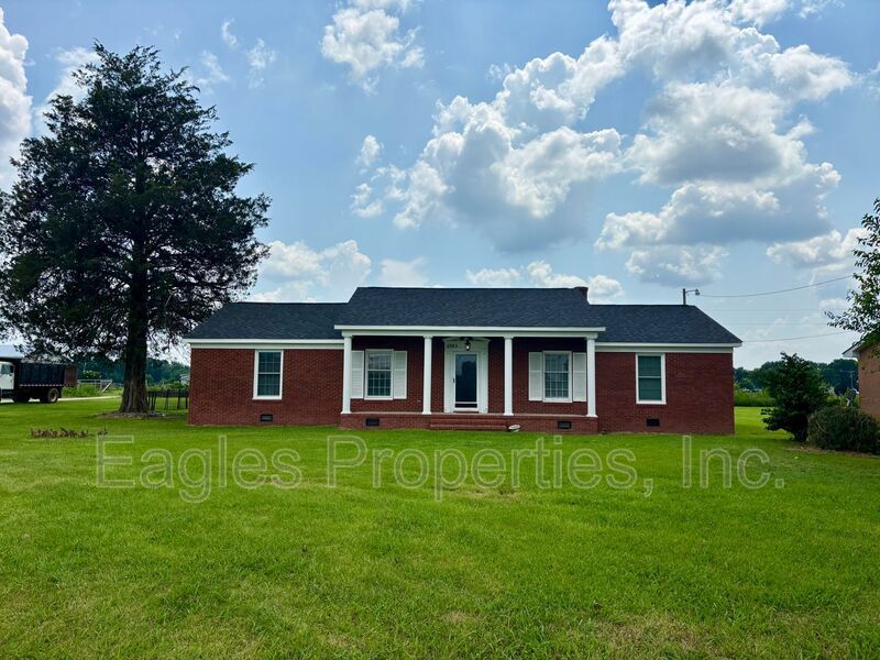 Foto principal - 4983 Washington St