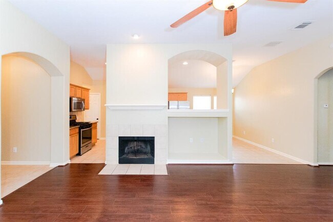 Building Photo - 11407 Shoal Creek Dr