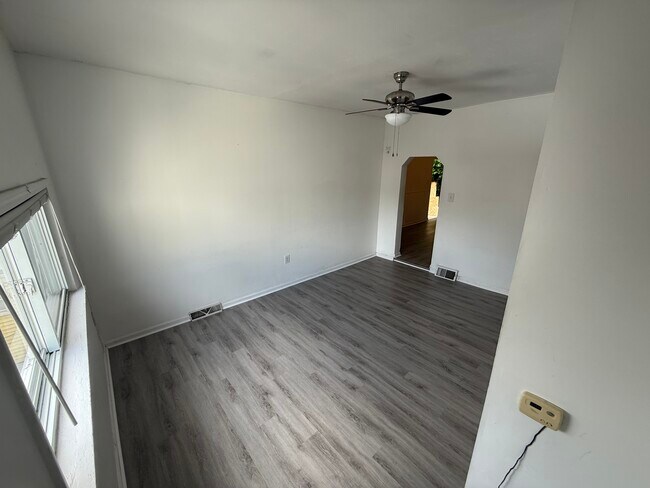 Building Photo - 2514 Josephine St