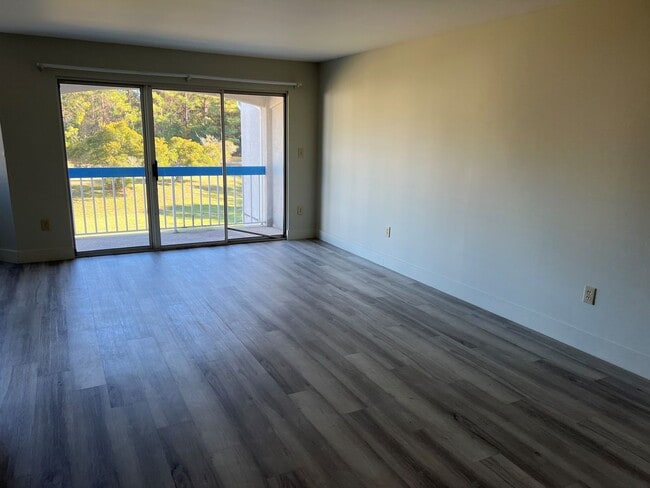 Foto del edificio - Spacious Condo in the Heart of Calabash