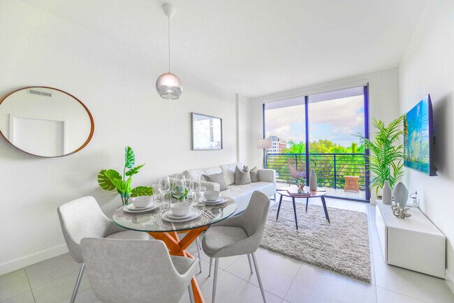 Foto del edificio - 5350 NW 84th Ave