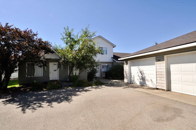 Building Photo - 6364 W Trestle St