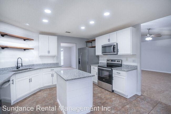 Building Photo - 4 br, 2 bath House - 460 Jillian Drive