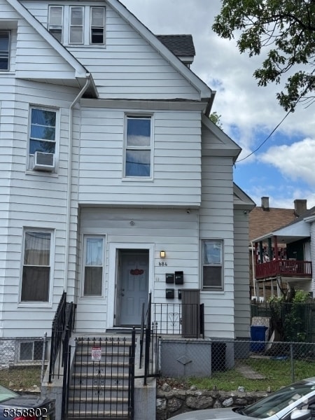 Building Photo - 682-684 E 18th St