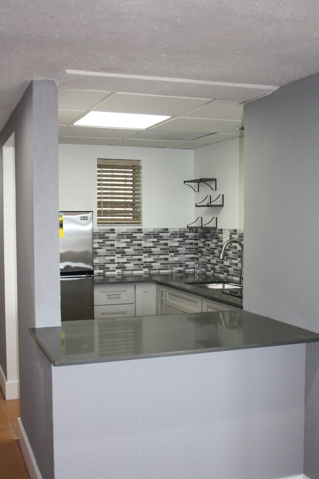 Foto del edificio - 4747 Collins Ave