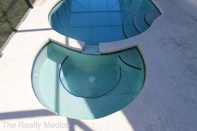 Building Photo - 3 br, 2 bath House - 268 Sunset View Dr