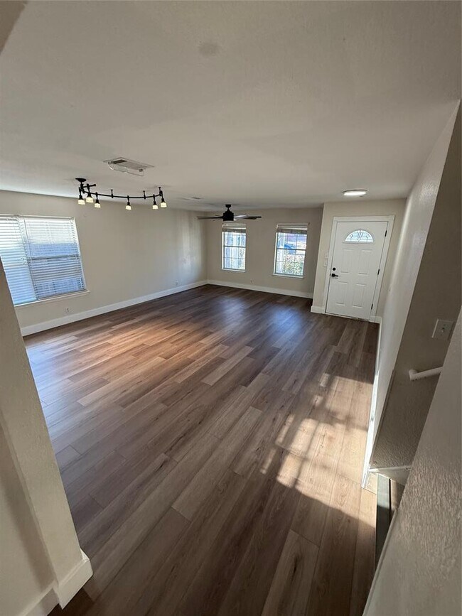 Foto del edificio - 108 Presidio Dr