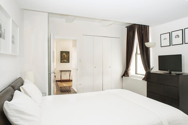 Foto del edificio - 150 W 51st St