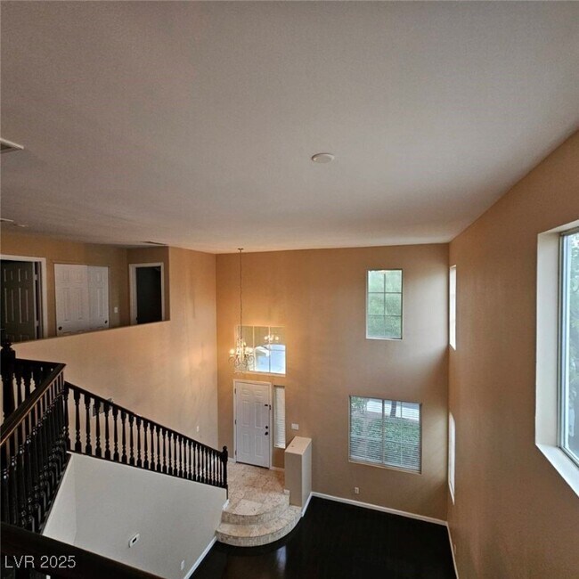 Foto del edificio - 1008 Venetian Hills Ln